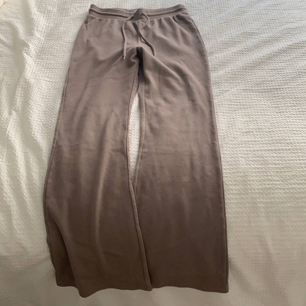 Soft yoga pants